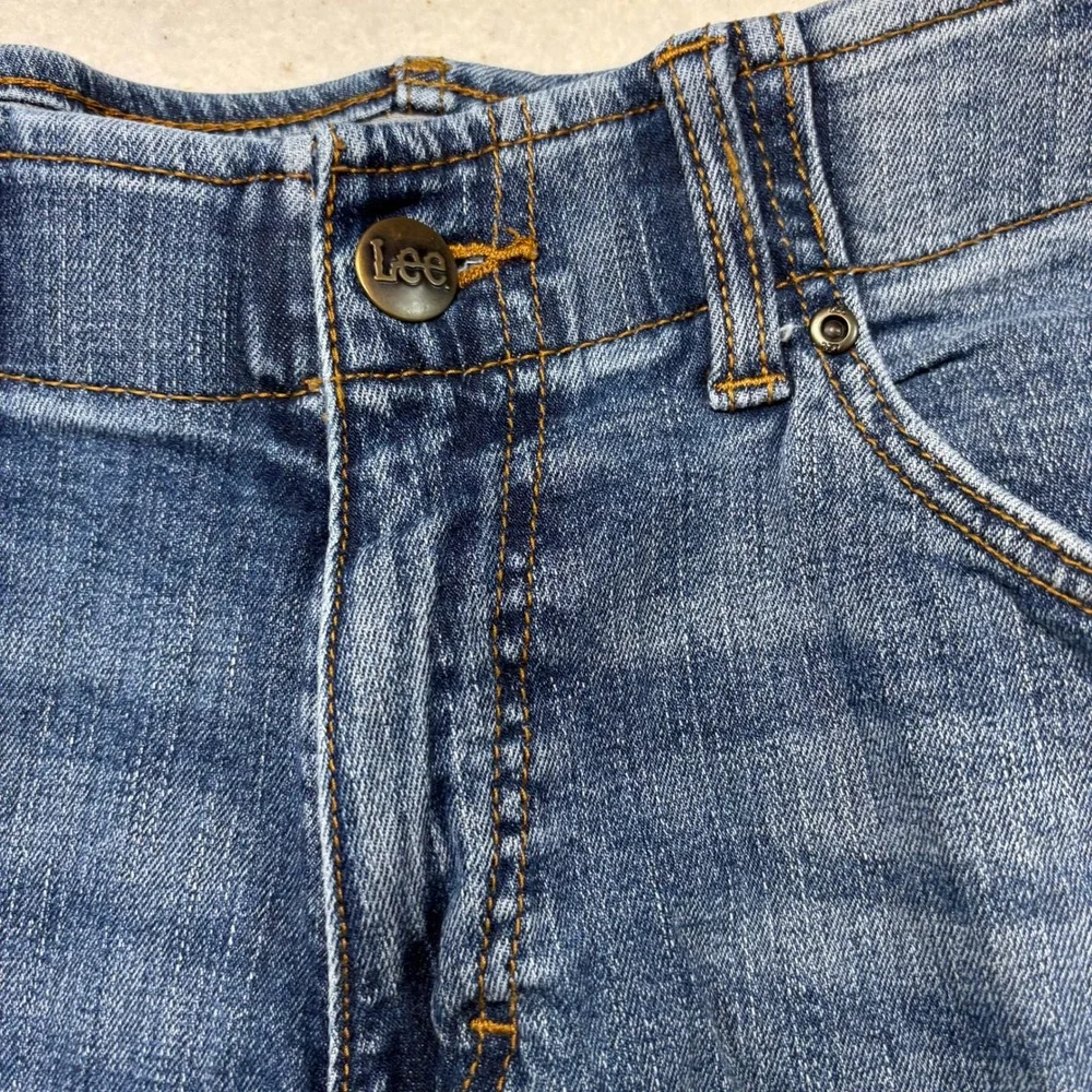Lee Mens taper Leg Jeans Medium Wash Blue Denim 32x30 #1161